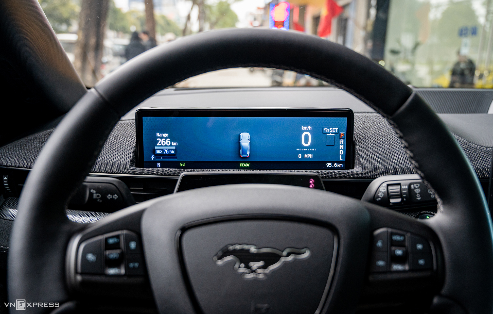 Mustang Mach-E GT - ôtô điện đầu tiên của Ford về Việt Nam