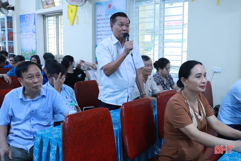 Người dân thành phố Hà Tĩnh giao lưu cùng giảng viên đại học Mỹ