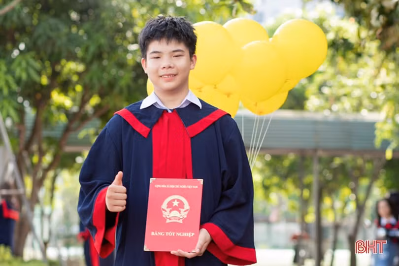 Ngôi trường có 3 thủ khoa đầu vào THPT Chuyên Hà Tĩnh