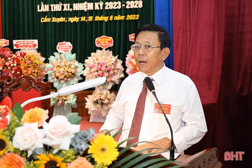 Ông Nguyễn Sỹ Huyền tái cử Chủ tịch Hội Nông dân huyện Cẩm Xuyên