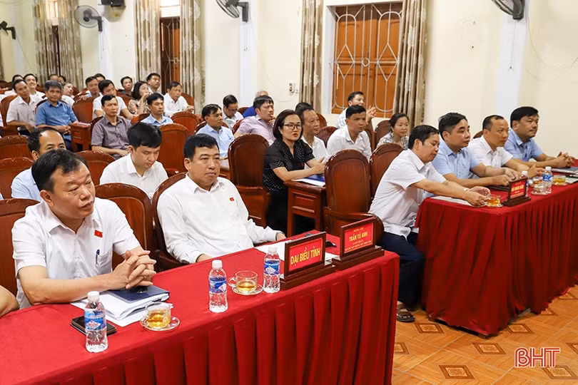 Cử tri Hương Sơn, TX Kỳ Anh kiến nghị giải quyết các vấn đề tồn đọng tại địa phương