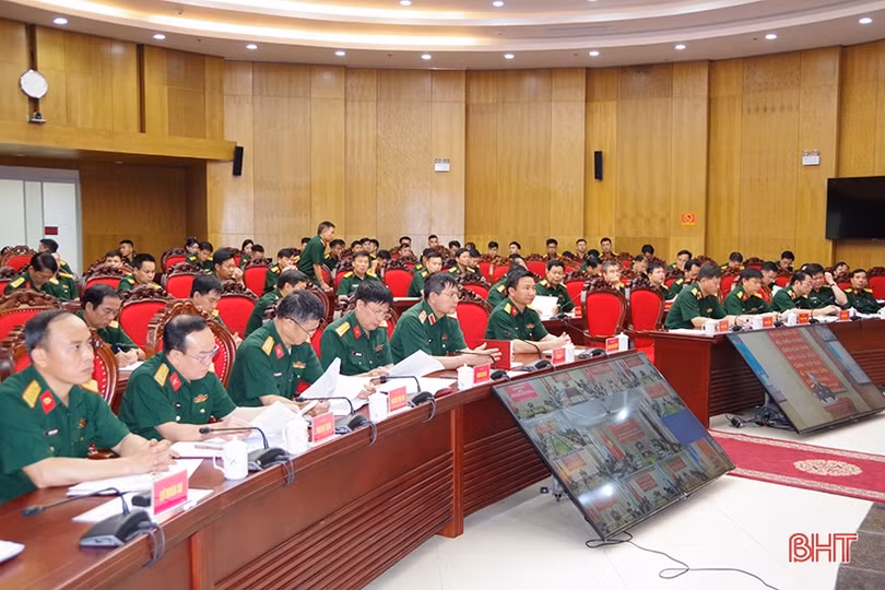 Cán bộ, sĩ quan trẻ nêu cao tinh thần tự học, tự rèn, khẳng định bản lĩnh Bộ đội Cụ Hồ