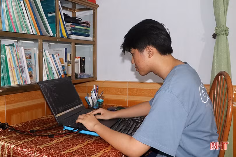 Thủ khoa đầu vào trường chuyên Hà Tĩnh đến từ trường làng