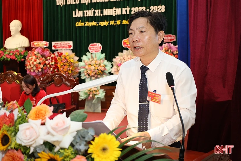 Ông Nguyễn Sỹ Huyền tái cử Chủ tịch Hội Nông dân huyện Cẩm Xuyên