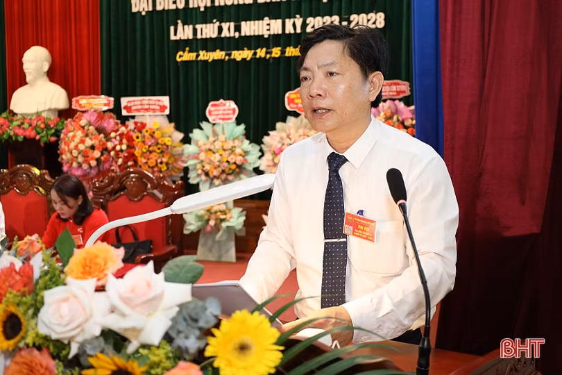 Ông Nguyễn Sỹ Huyền tái cử Chủ tịch Hội Nông dân huyện Cẩm Xuyên