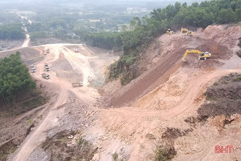 Cẩm Xuyên nỗ lực di dời, “nhường đất” cho dự án cao tốc Bắc - Nam