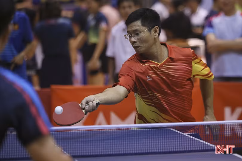 Nhiều trận chung kết giàu cảm xúc tại Giải Bóng bàn Báo Hà Tĩnh