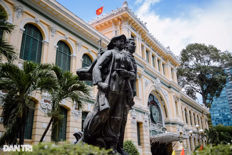 Ngắm vẻ đẹp Bưu điện TP HCM, xếp thứ 2/11 bưu điện đẹp nhất thế giới
