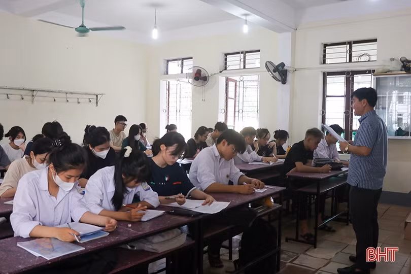 Trường học ở Hà Tĩnh tập trung hệ thống kiến thức, củng cố kỹ năng cho học sinh lớp 12