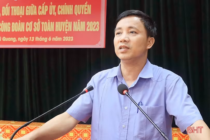 Lãnh đạo huyện Vũ Quang đối thoại với cán bộ công đoàn cơ sở