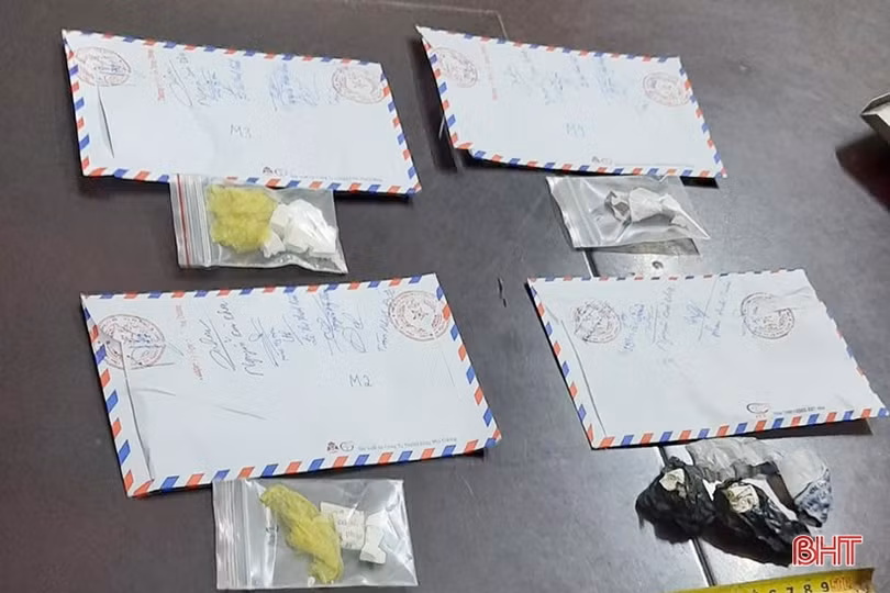 Công an Hương Khê khởi tố đối tượng tàng trữ và mua bán ma túy