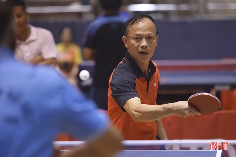 Nhiều trận chung kết giàu cảm xúc tại Giải Bóng bàn Báo Hà Tĩnh