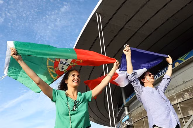 nhung bong hong thieu dot tran chung ket euro 2016