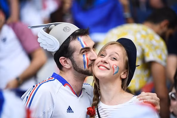 nhung bong hong thieu dot tran chung ket euro 2016