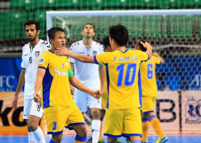 sanna khanh hoa danh bai doi vo dich futsal qatar