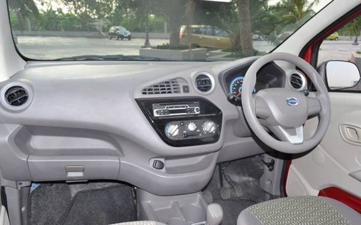 mau xe datsun redi go sieu re gay tai an do