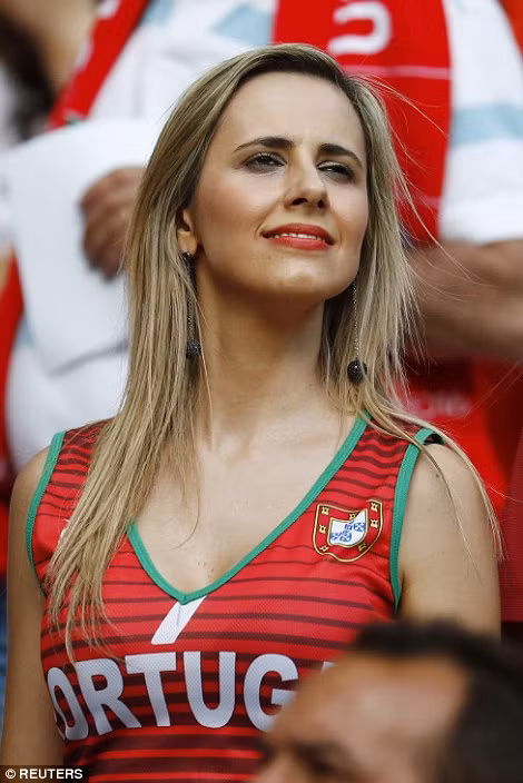 nhung bong hong thieu dot tran chung ket euro 2016