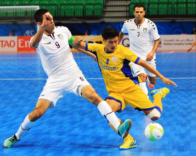 sanna khanh hoa danh bai doi vo dich futsal qatar