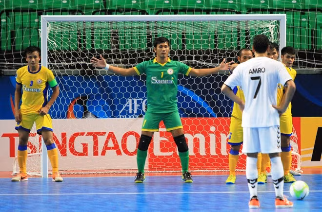 sanna khanh hoa danh bai doi vo dich futsal qatar