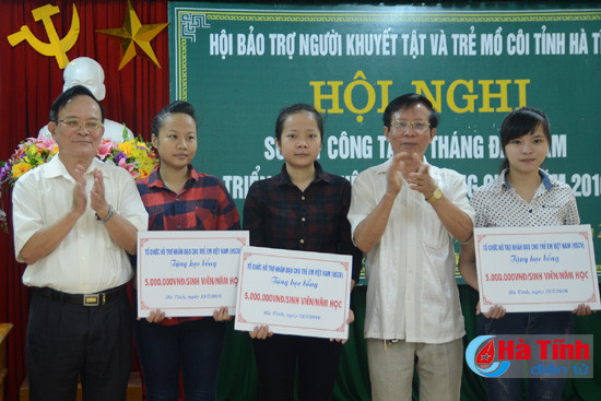 hon 5 ty dong giup do nguoi khuyet tat tre mo coi