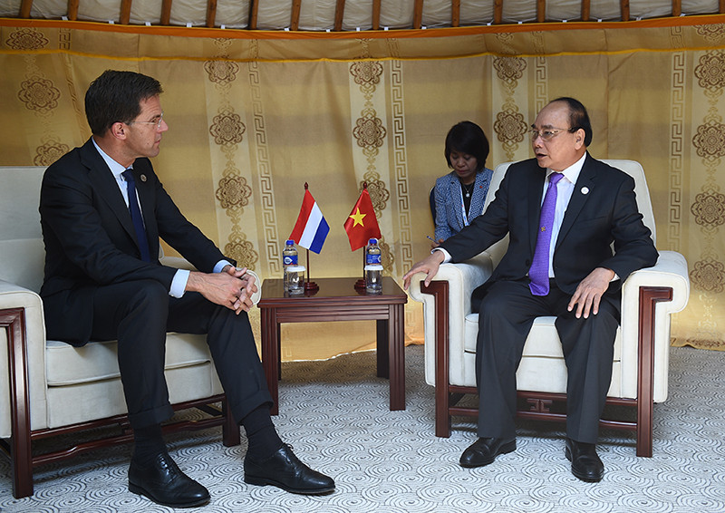 thu tuong nguyen xuan phuc tiep xuc song phuong ben le asem 11