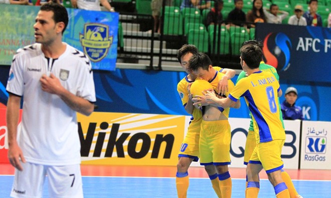 sanna khanh hoa danh bai doi vo dich futsal qatar