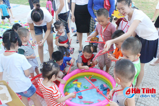 ischool ha tinh giup be trai nghiem nghe nghiep