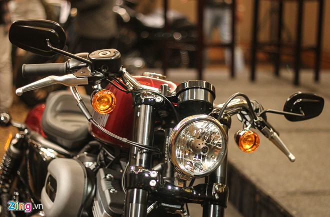 harley davidson roadster 1 200 phan khoi ra mat tai viet nam