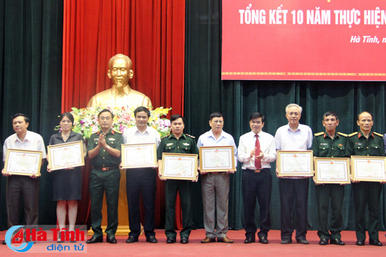 tiep tuc xay dung luc luong vu trang ha tinh manh ve moi mat