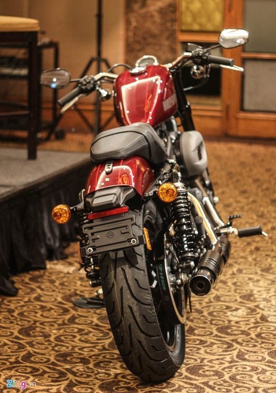 harley davidson roadster 1 200 phan khoi ra mat tai viet nam