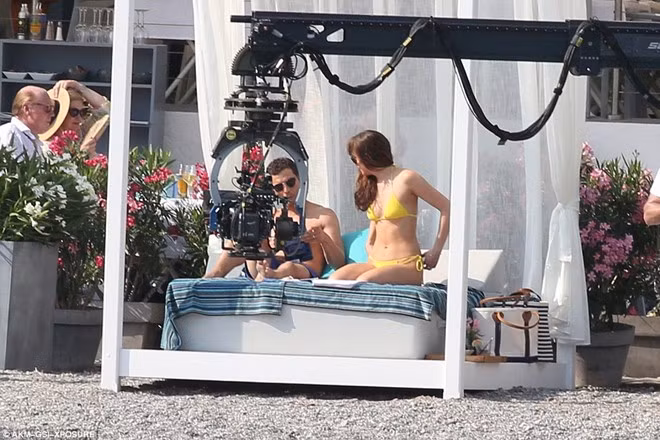  sac thai he lo nhung canh nong bong tren phim truong