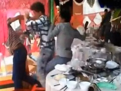 hon chien trong dam cuoi 5 nguoi thuong vong