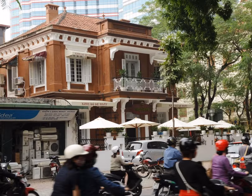 dau an kien truc phap trong long ha noi