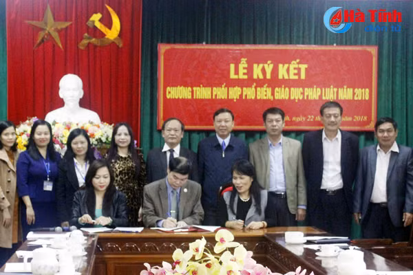 ky ket phoi hop tuyen truyen pho bien giao duc phap luat