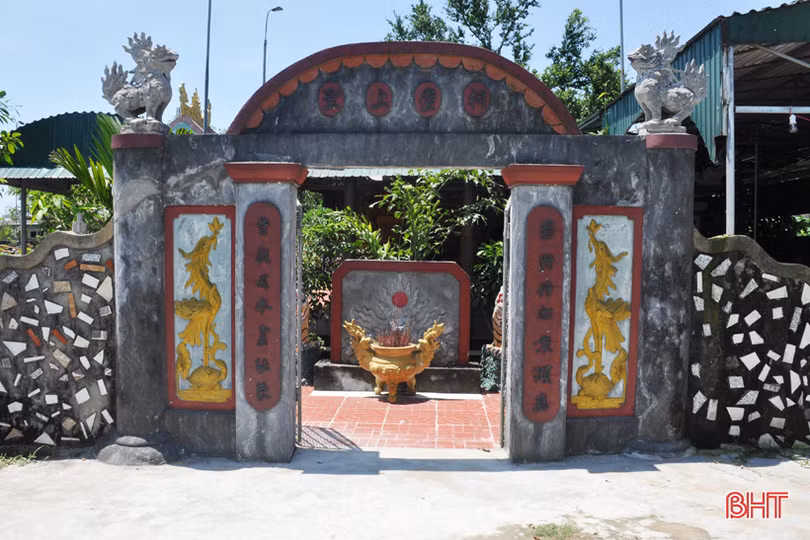 Thăm miếu Mái ngỡ chốn bồng lai