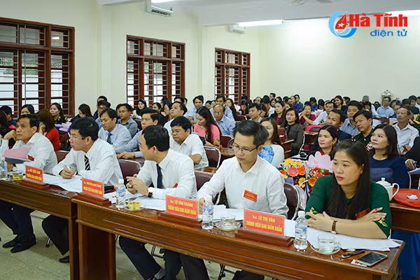 khai mac hoi thi giang vien ly luan chinh tri gioi tinh ha tinh