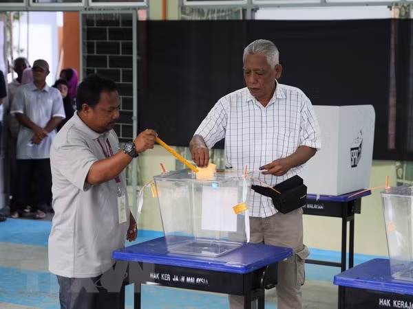 tuong quan luc luong trong cuoc tong tuyen cu tai malaysia
