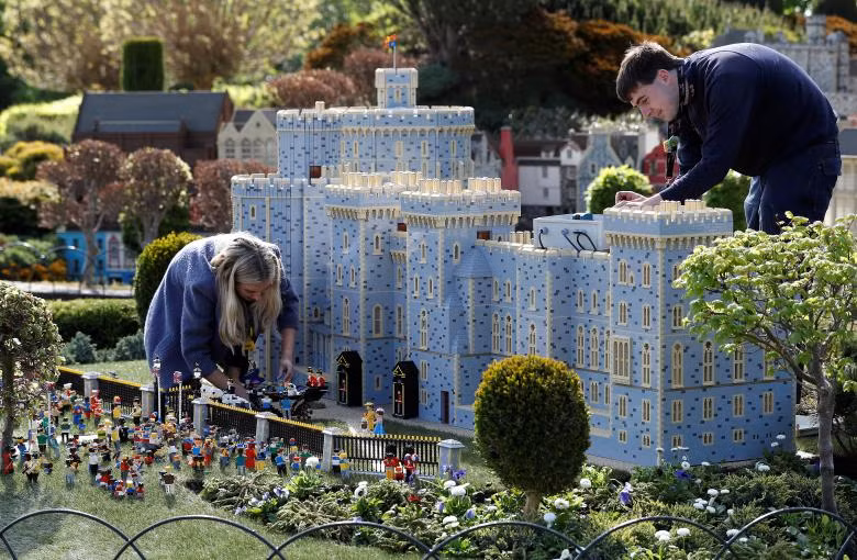dam cuoi hoang gia anh qua mo hinh lego