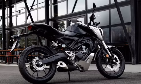 honda gioi thieu cb125r moto nho gia 5 400 usd