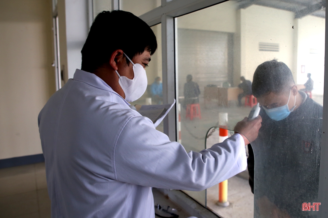 Những người giữ mùa xuân bình yên (bài 2): “Chiến sỹ áo trắng” vào trận tuyến mới chống dịch Covid-19