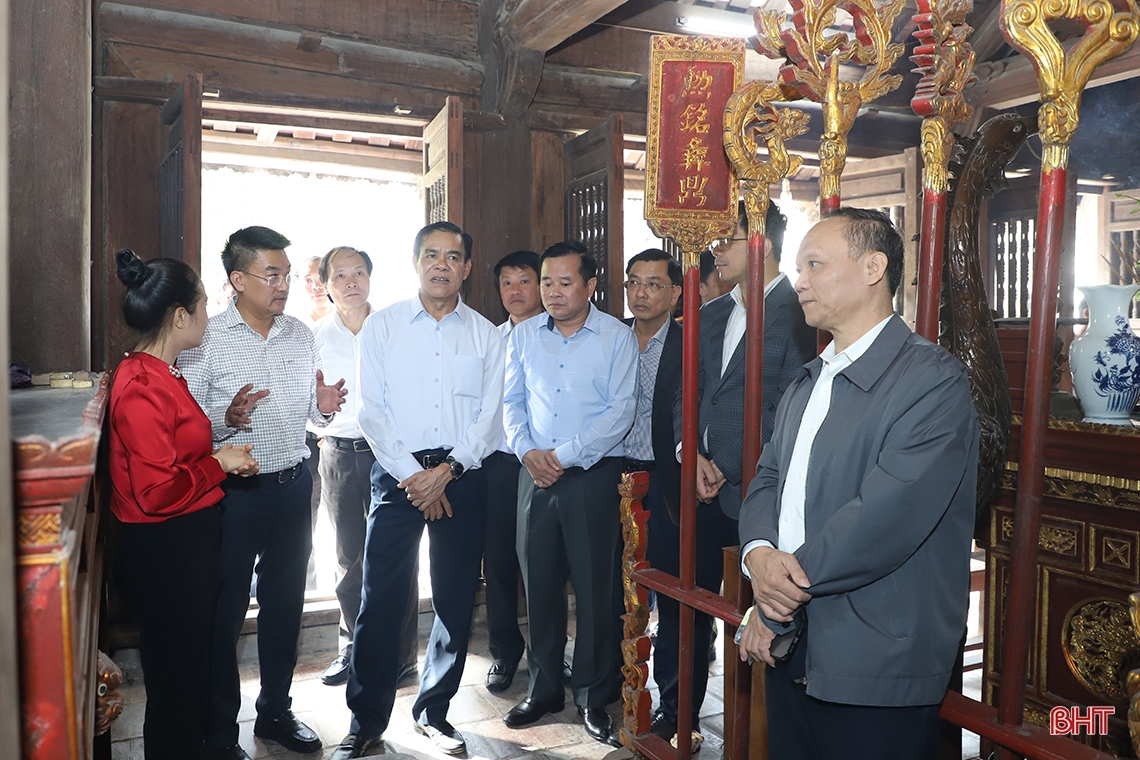 Chủ tịch UBND tỉnh kiểm tra một số dự án, di tích ở Nghi Xuân