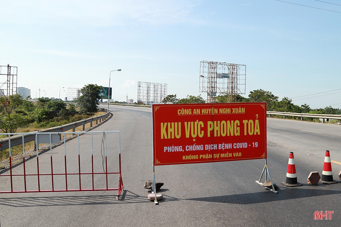 Thực hiện đúng quy định trong quá trình kiểm soát người, phương tiện lưu thông trên địa bàn Hà Tĩnh