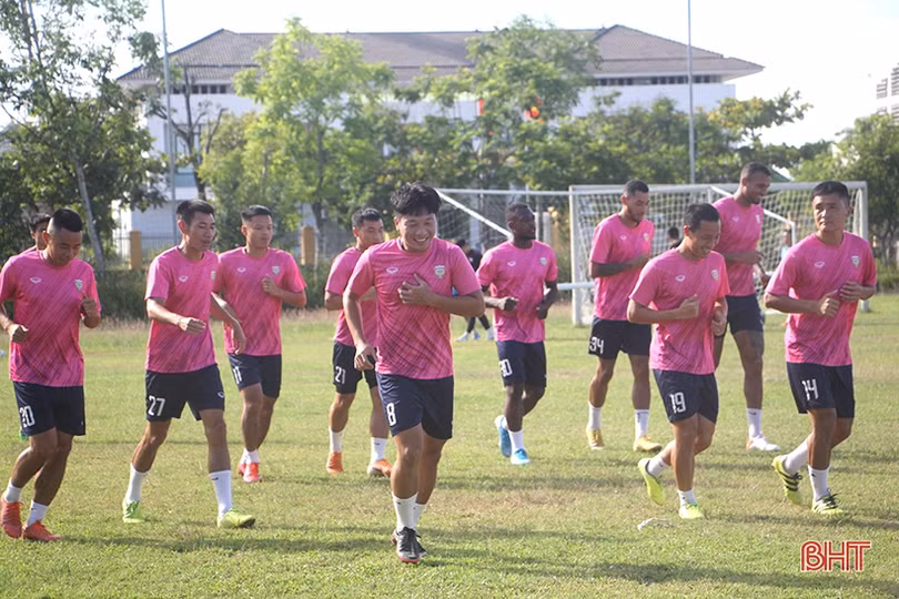 Hồng Lĩnh Hà Tĩnh sẵn sàng cho chuyến làm khách với Viettel khi V.League khởi động lại