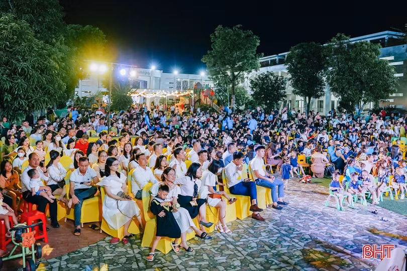 Trường Mầm non Trung Kiên trao chứng chỉ hoàn thành bậc học mầm non cho gần 100 học sinh