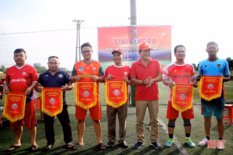 FC Bắc TP Hà Tĩnh vô địch Giải Bóng đá Hội cổ động viên Hà Tĩnh lần thứ 3