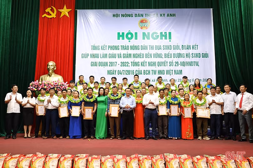 TX Kỳ Anh vinh danh 52 hộ sản xuất, kinh doanh tiêu biểu