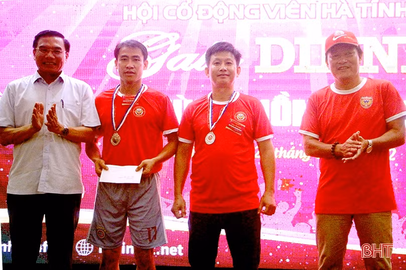 FC Bắc TP Hà Tĩnh vô địch Giải Bóng đá Hội cổ động viên Hà Tĩnh lần thứ 3
