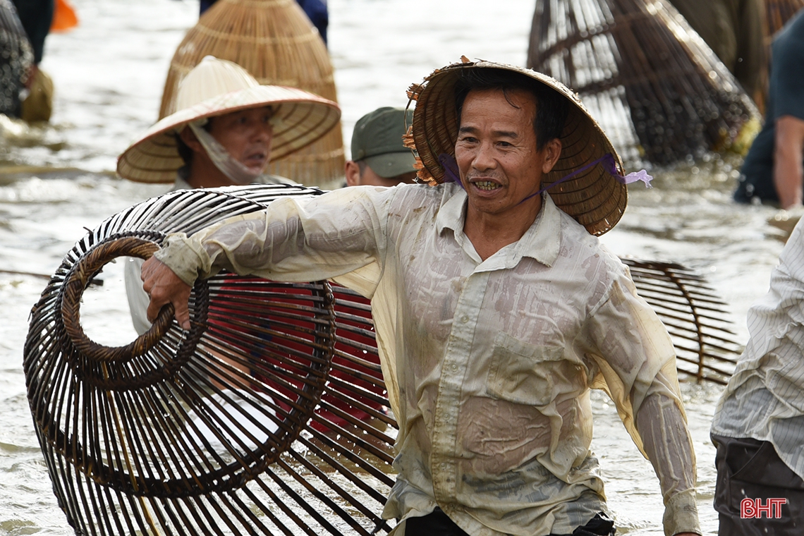 Bắt cá, cầu may!