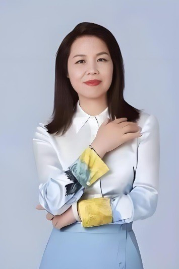 Bà Phạm Đại Đễ - nữ hiệu phó trường đại học có khối tài sản 6 tỷ USD (Ảnh: The Richest). 2.jpg