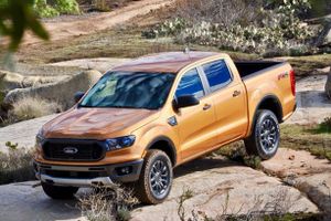 Ford xác nhận sẽ ra trình làng mẫu bán tải nhỏ và rẻ hơn Ranger